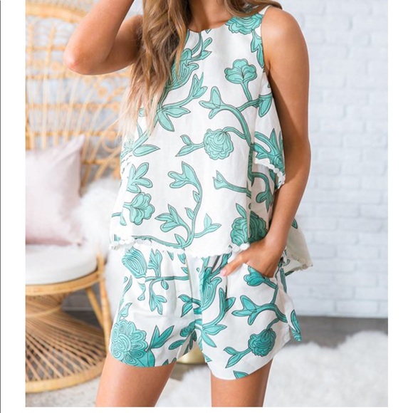 Impressions top and shorts set! - Picture 3 of 8